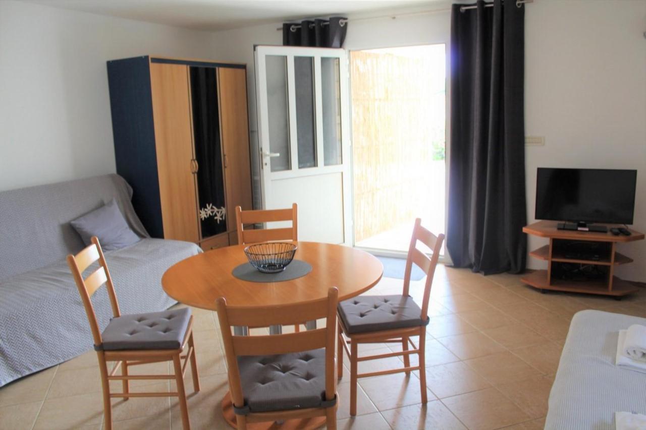 Apartments Ada Primošten المظهر الخارجي الصورة