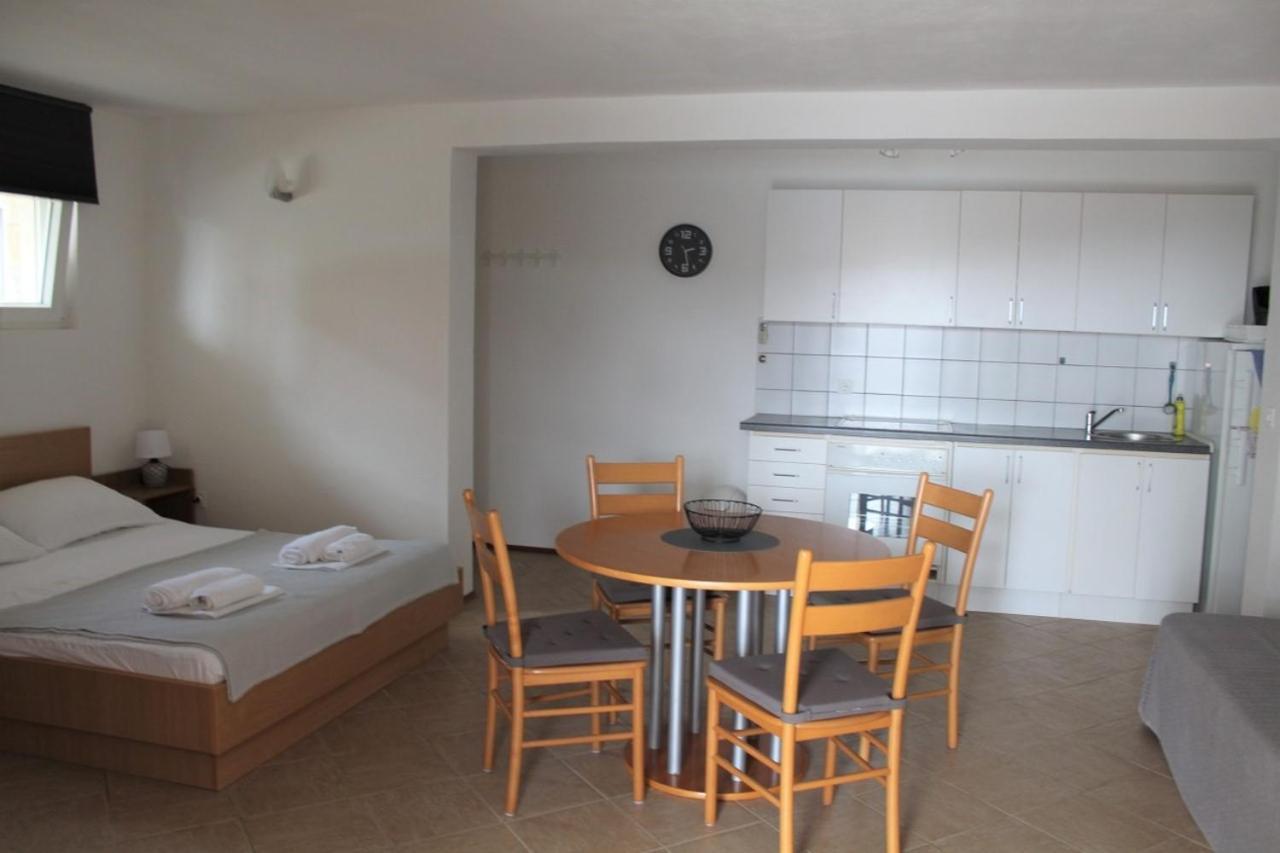 Apartments Ada Primošten المظهر الخارجي الصورة
